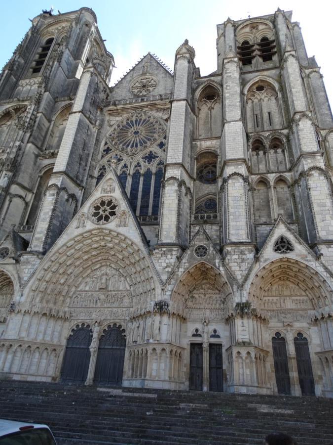 Appartement Coquet Centre Ville Filigrando Bourges Exterior foto